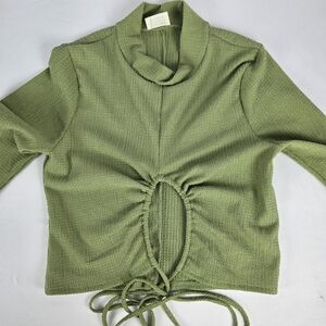 NWOT Peach Love California Long Sleeve Green Shirt Ties At The Bottom Crop Top L